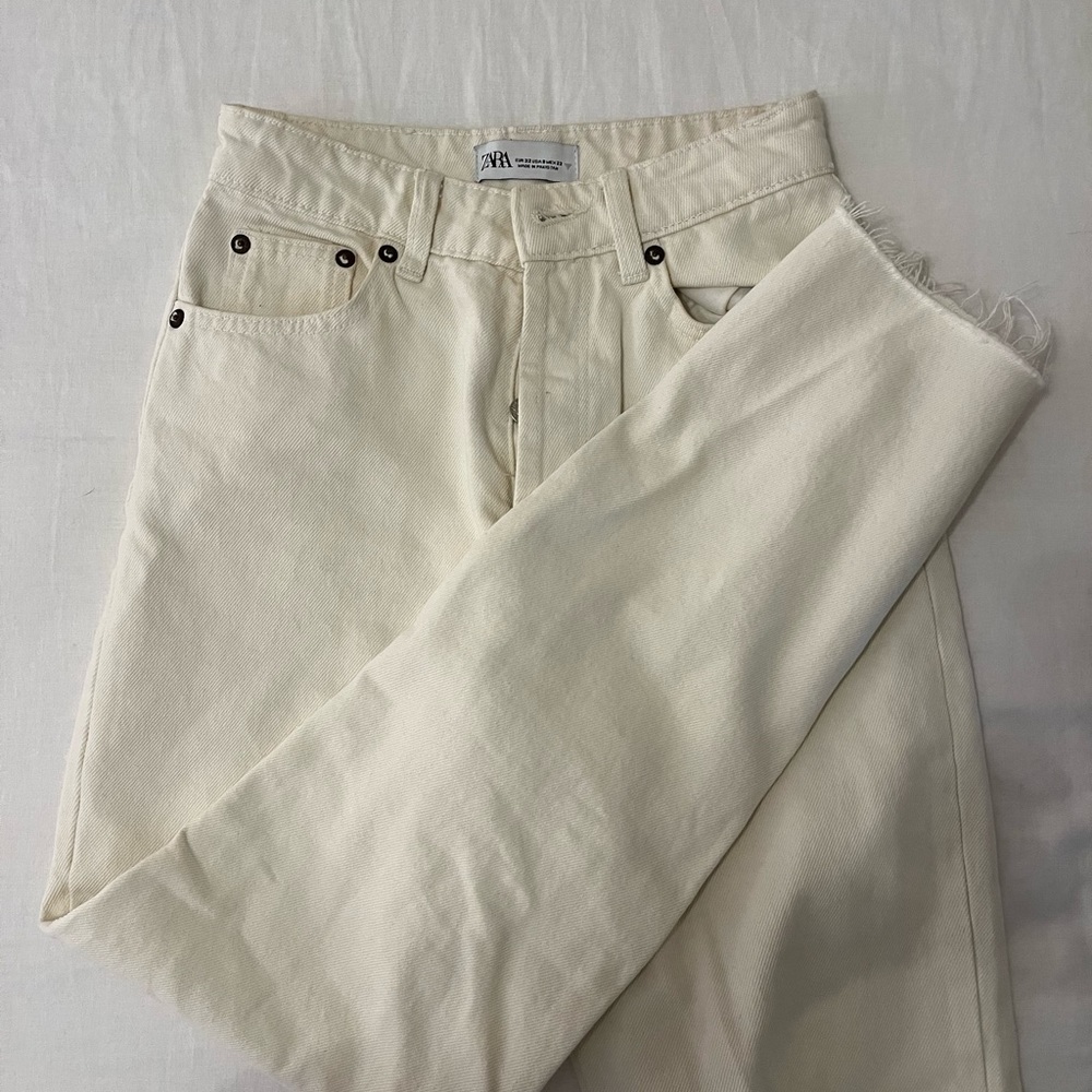 Zara straight leg cream/yellow jeans